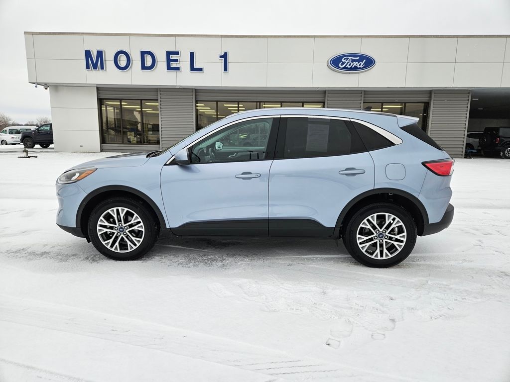 Used 2022 Ford Escape - photo 2