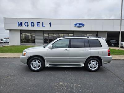 Used 2004 Toyota Highlander - photo 1