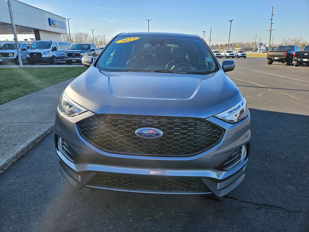 Used 2023 Ford Edge - photo 2