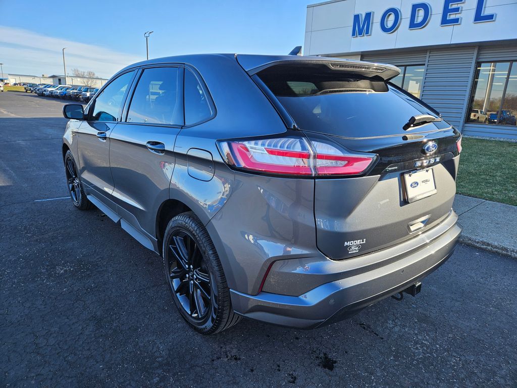 Used 2023 Ford Edge - photo 9
