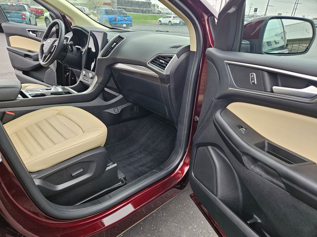 Used 2023 Ford Edge - photo 26