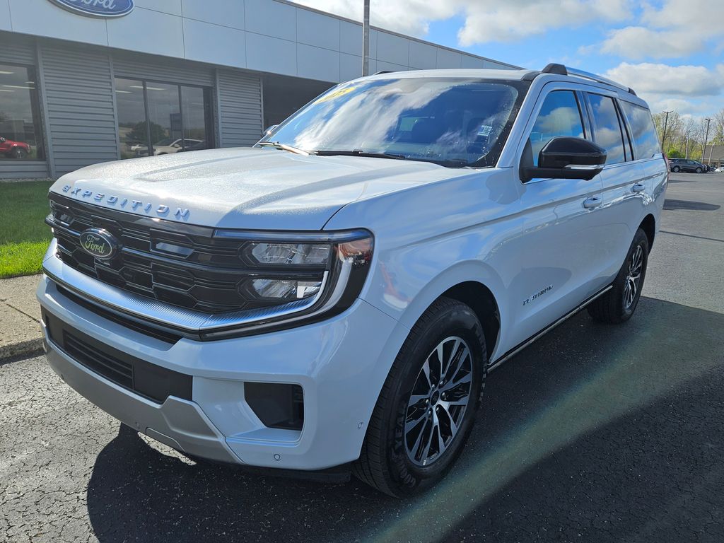 Used 2025 Ford Expedition - photo 1