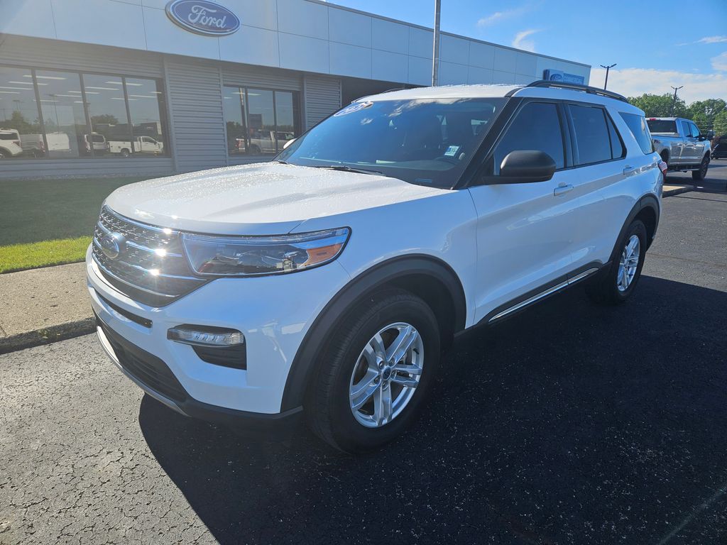 Used 2022 Ford Explorer - photo 2