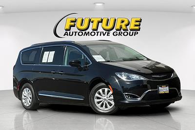 2019 Chrysler Pacifica FWD Minivan for sale #8801373A - photo 1