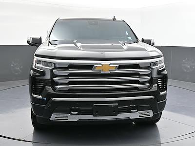 Used 2025 Chevrolet Silverado 1500 - photo 1