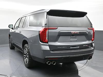 Used 2022 GMC Yukon XL - photo 1