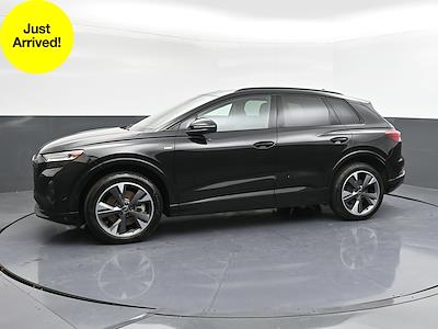 Used 2023 Audi Q4 e-tron - photo 1