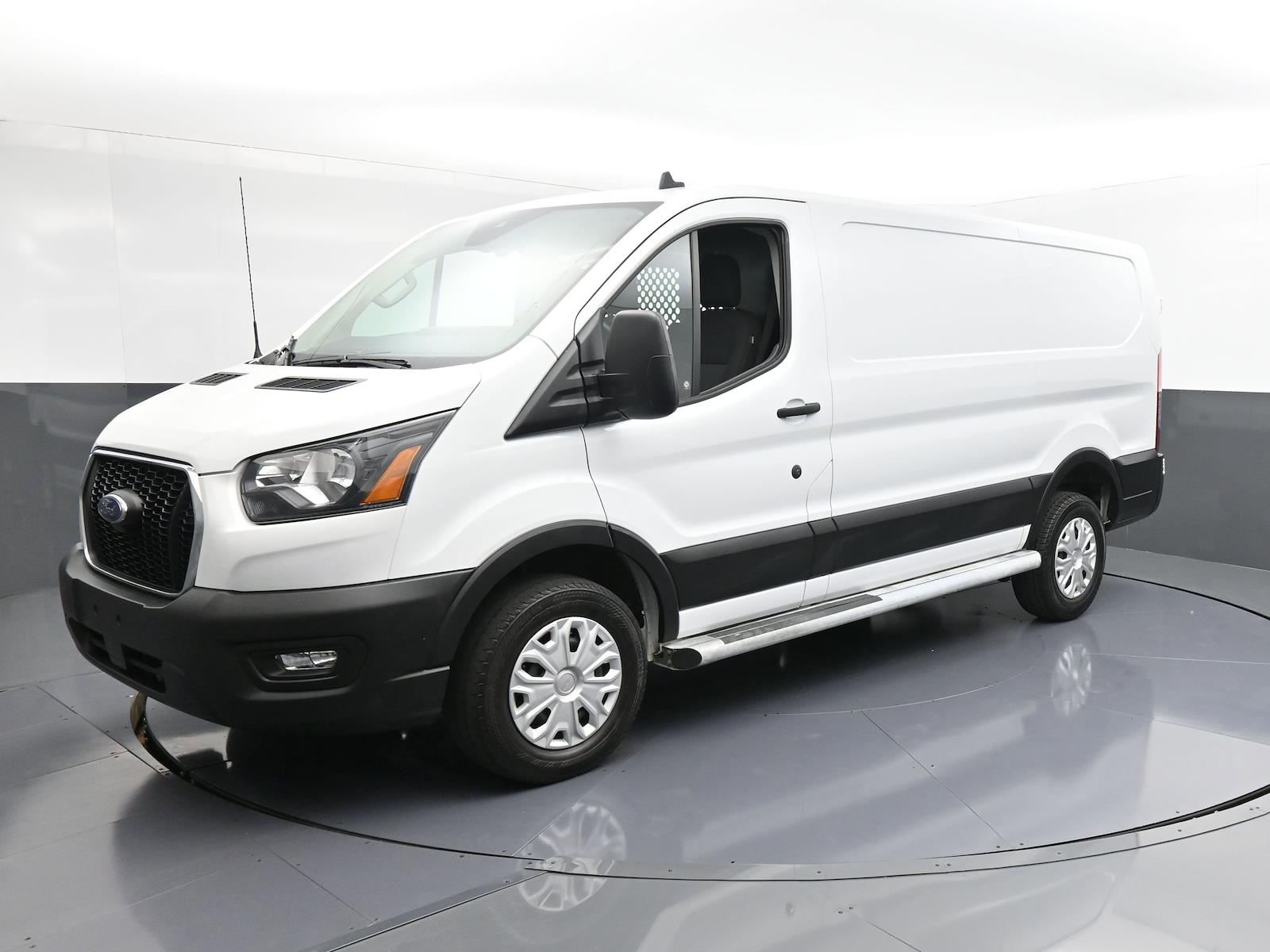 Used 2023 Ford Transit 250 - photo 1