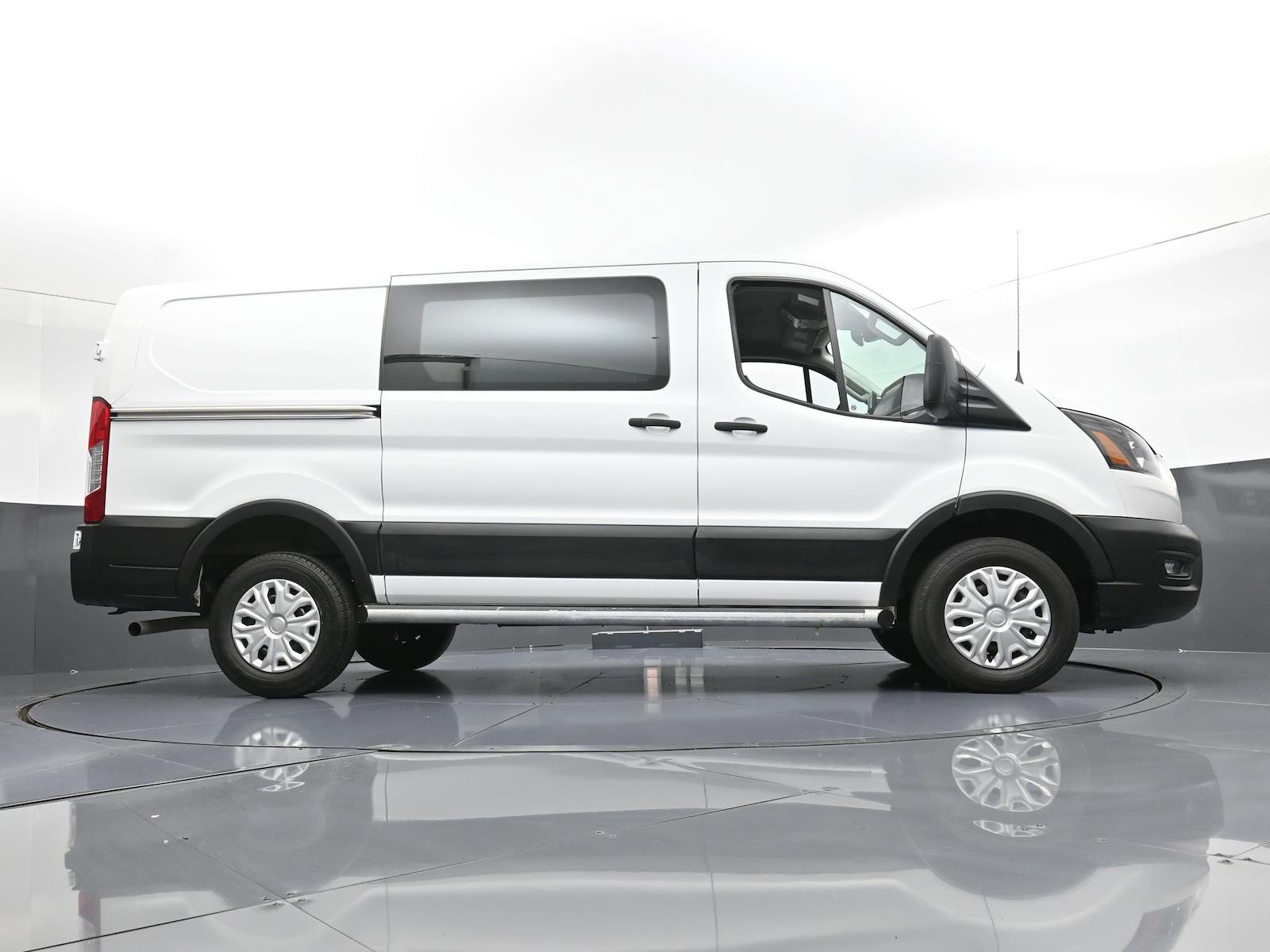 Used 2023 Ford Transit 250 - photo 29