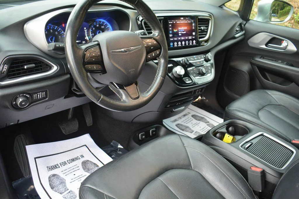 Used 2019 Chrysler Pacifica - photo 11