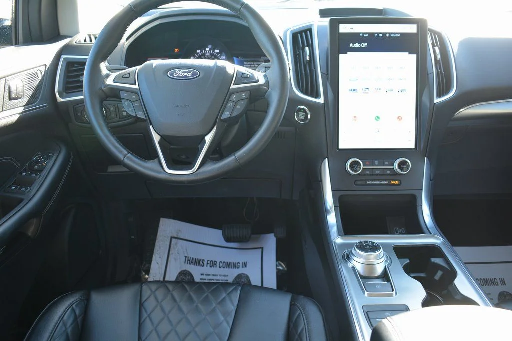 Used 2024 Ford Edge - photo 2