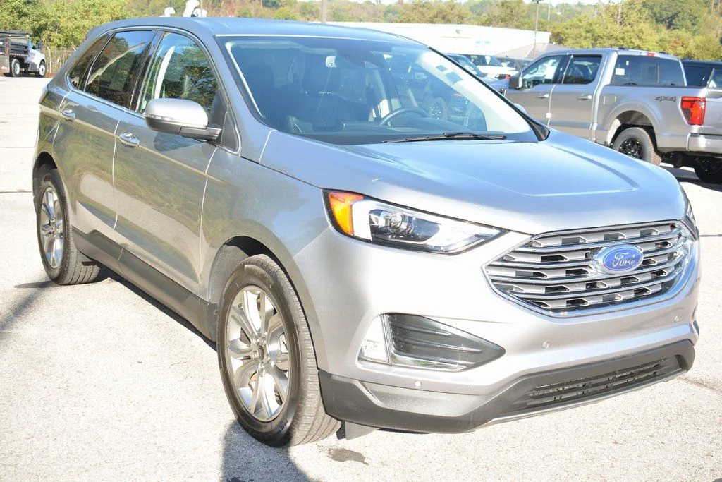 Used 2024 Ford Edge - photo 5