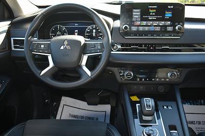 Used 2023 Mitsubishi Outlander PHEV - photo 1