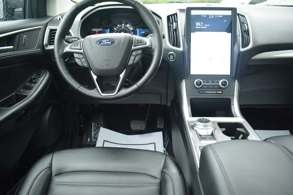 Used 2023 Ford Edge - photo 2