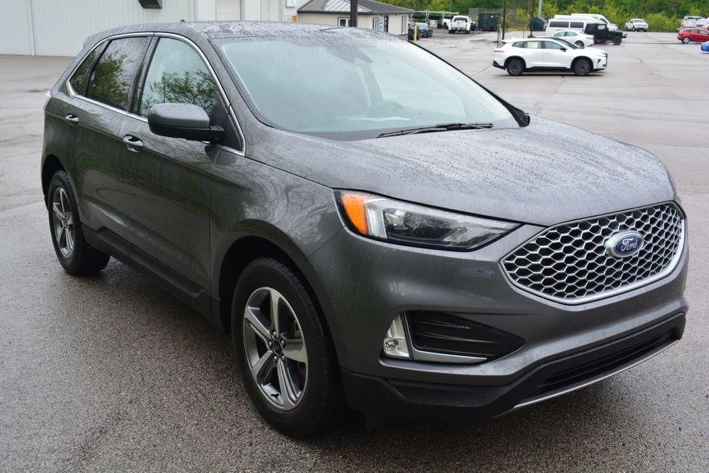 Used 2023 Ford Edge - photo 3
