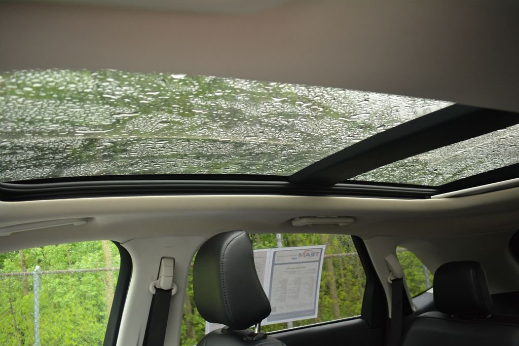 Used 2023 Ford Edge - photo 8