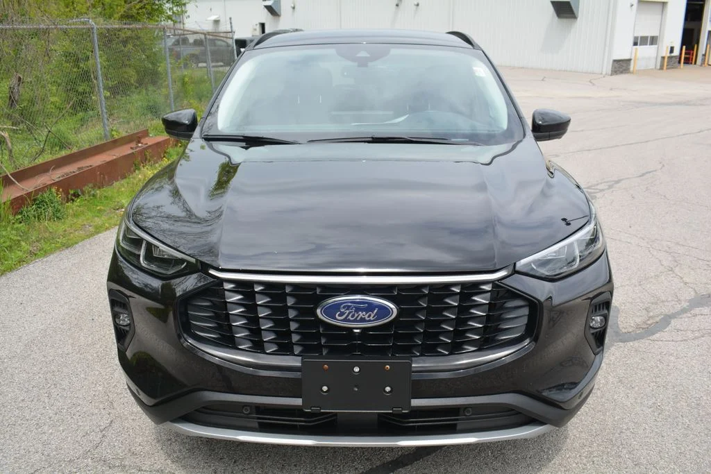 Used 2024 Ford Escape - photo 1