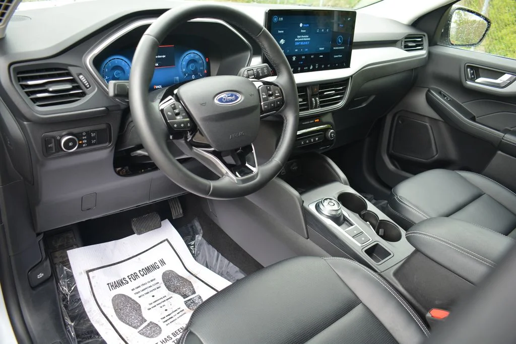 Used 2025 Ford Escape - photo 12