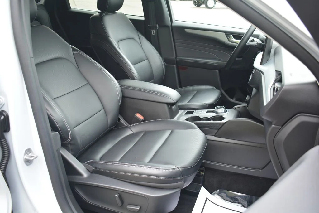 Used 2025 Ford Escape - photo 21
