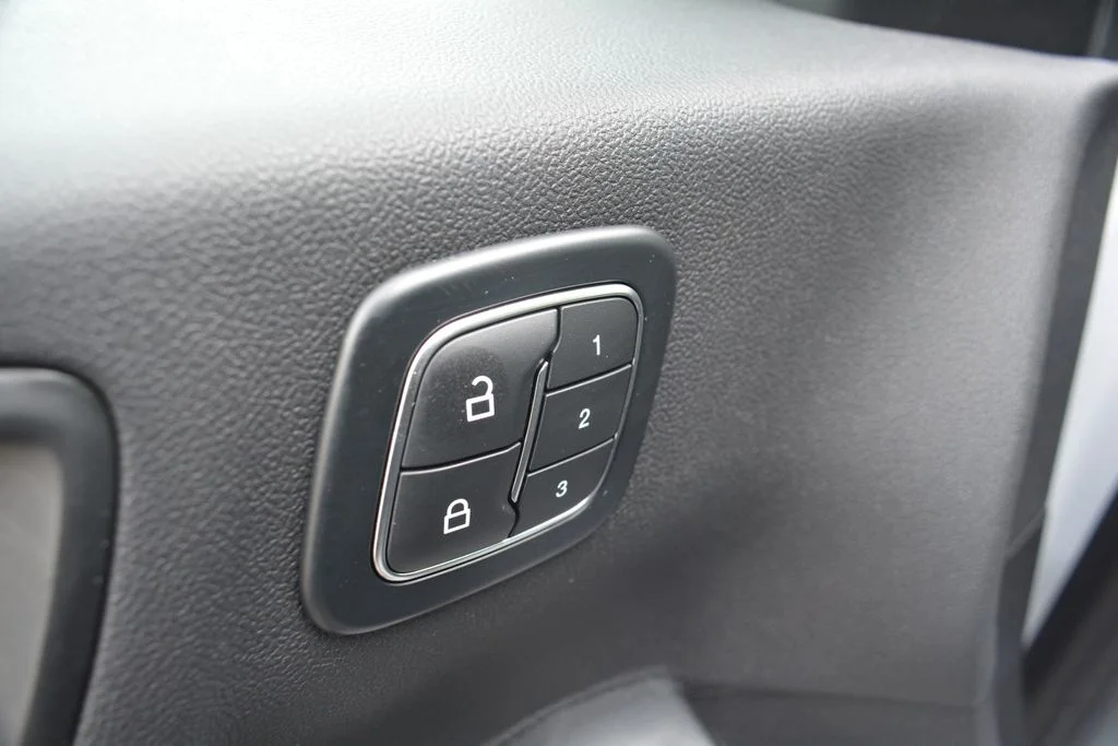 Used 2025 Ford Escape - photo 9