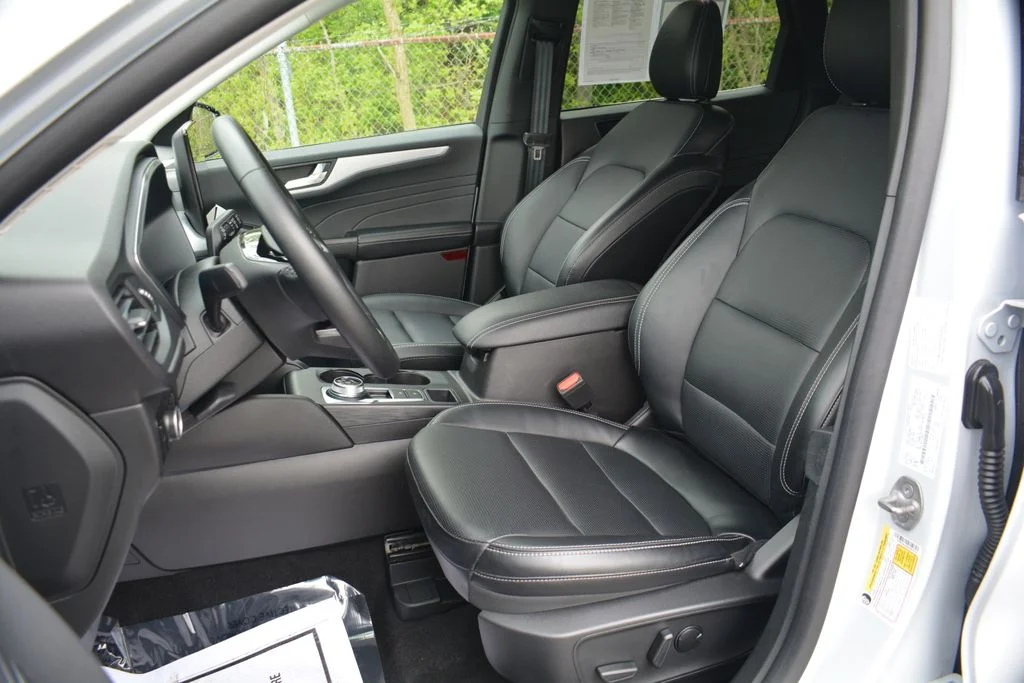 Used 2025 Ford Escape - photo 11