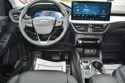 Used 2025 Ford Escape - photo 2