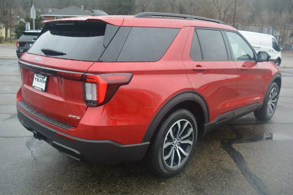 New 2026 Ford Explorer - photo 2