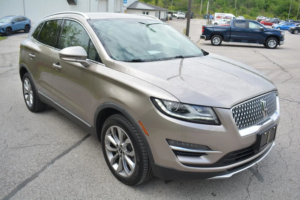 Used 2019 Lincoln MKC - photo 3