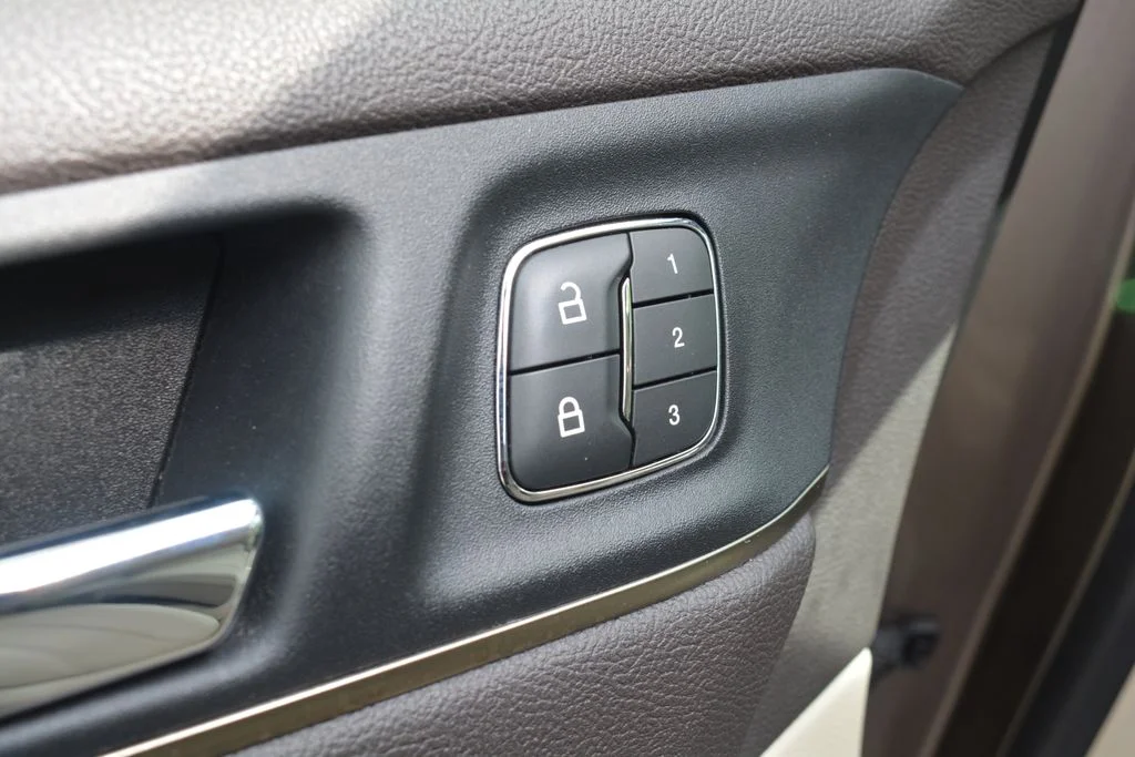 Used 2019 Lincoln MKC - photo 7