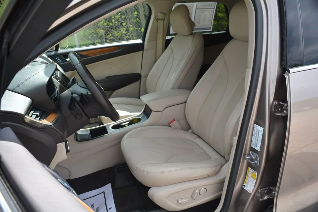 Used 2019 Lincoln MKC - photo 9