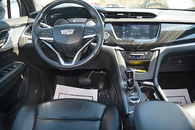 Used 2020 Cadillac XT6 - photo 2