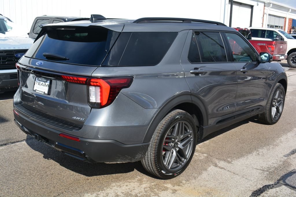 New 2026 Ford Explorer - photo 2