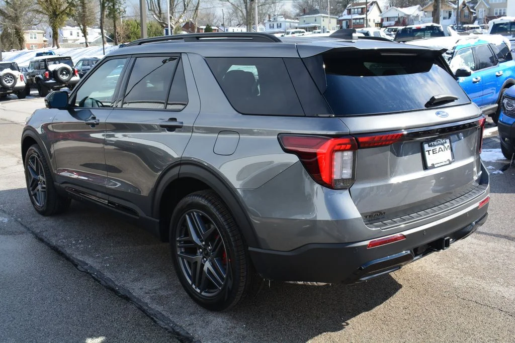 New 2026 Ford Explorer - photo 5