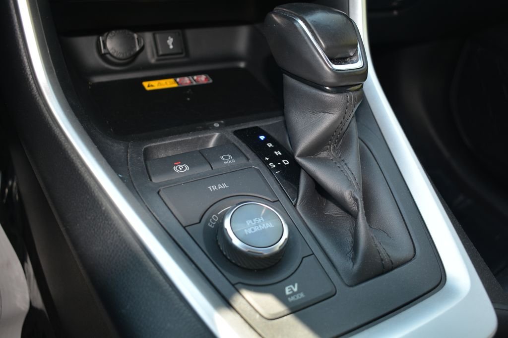 Used 2022 Toyota RAV4 - photo 20