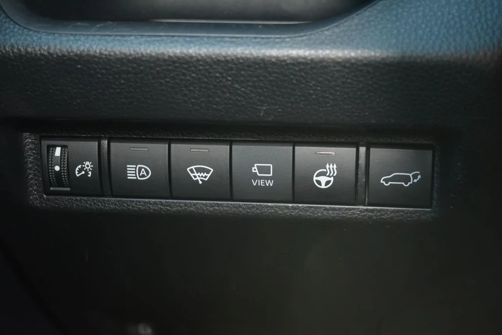 Used 2022 Toyota RAV4 - photo 22
