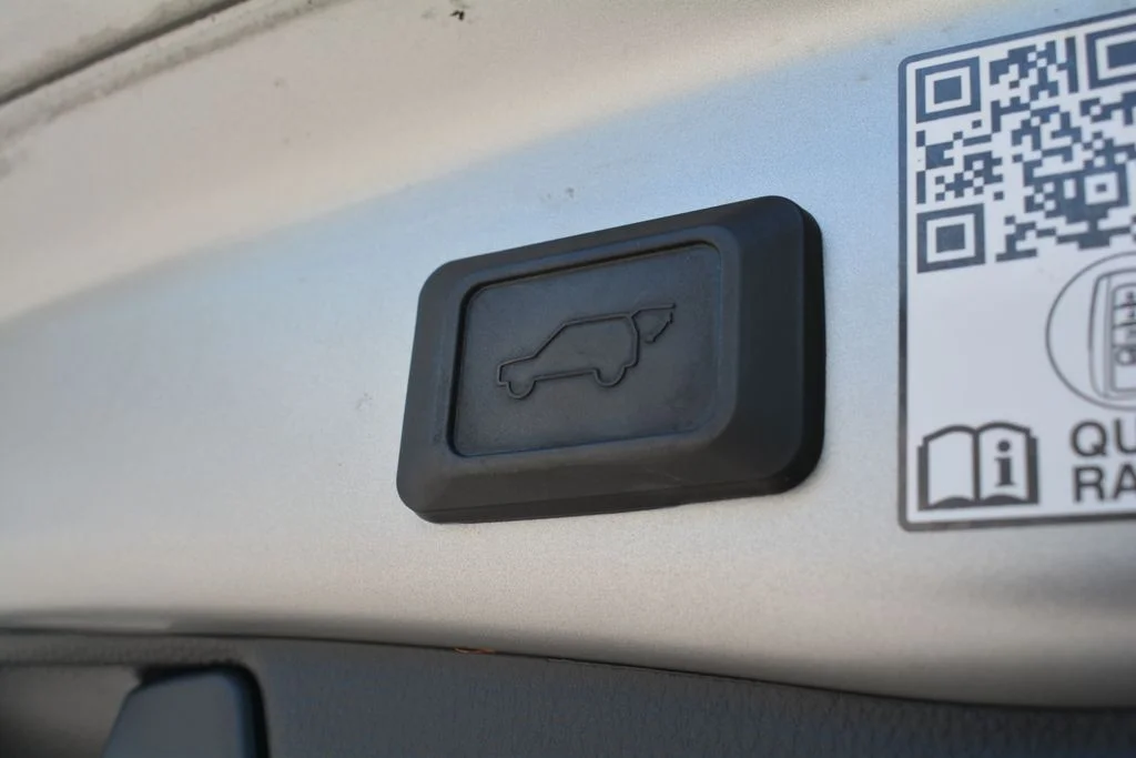 Used 2022 Toyota RAV4 - photo 28