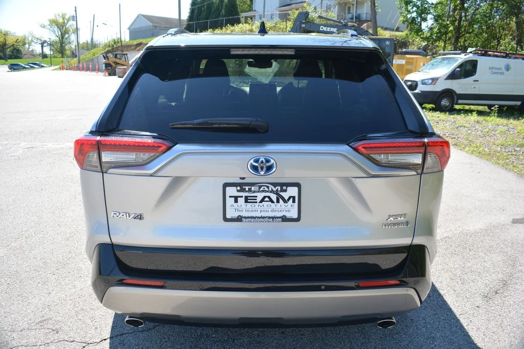 Used 2022 Toyota RAV4 - photo 7