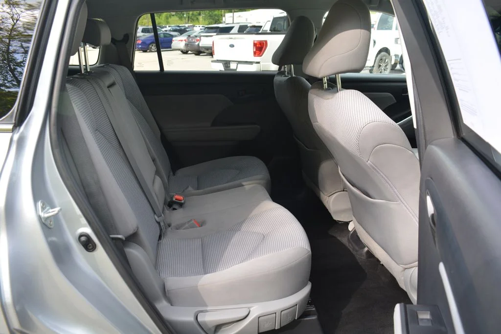 Used 2021 Toyota Highlander - photo 20