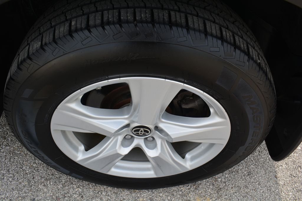 Used 2021 Toyota Highlander - photo 24