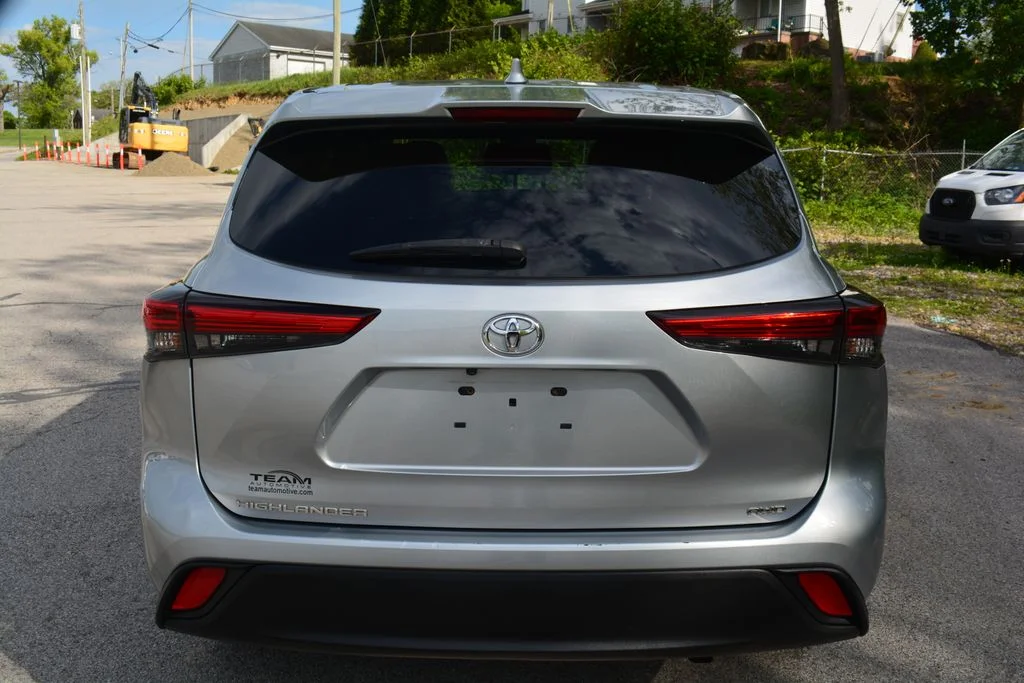Used 2021 Toyota Highlander - photo 7