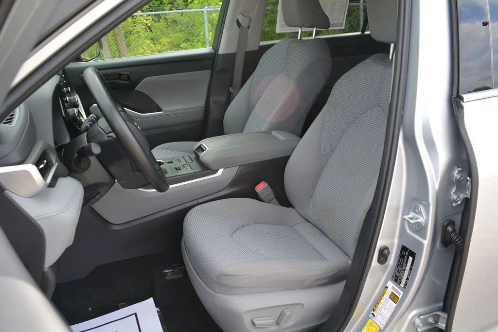 Used 2021 Toyota Highlander - photo 10