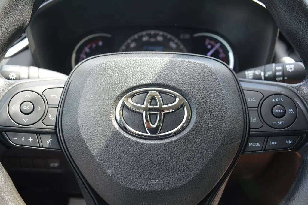 Used 2019 Toyota RAV4 - photo 13