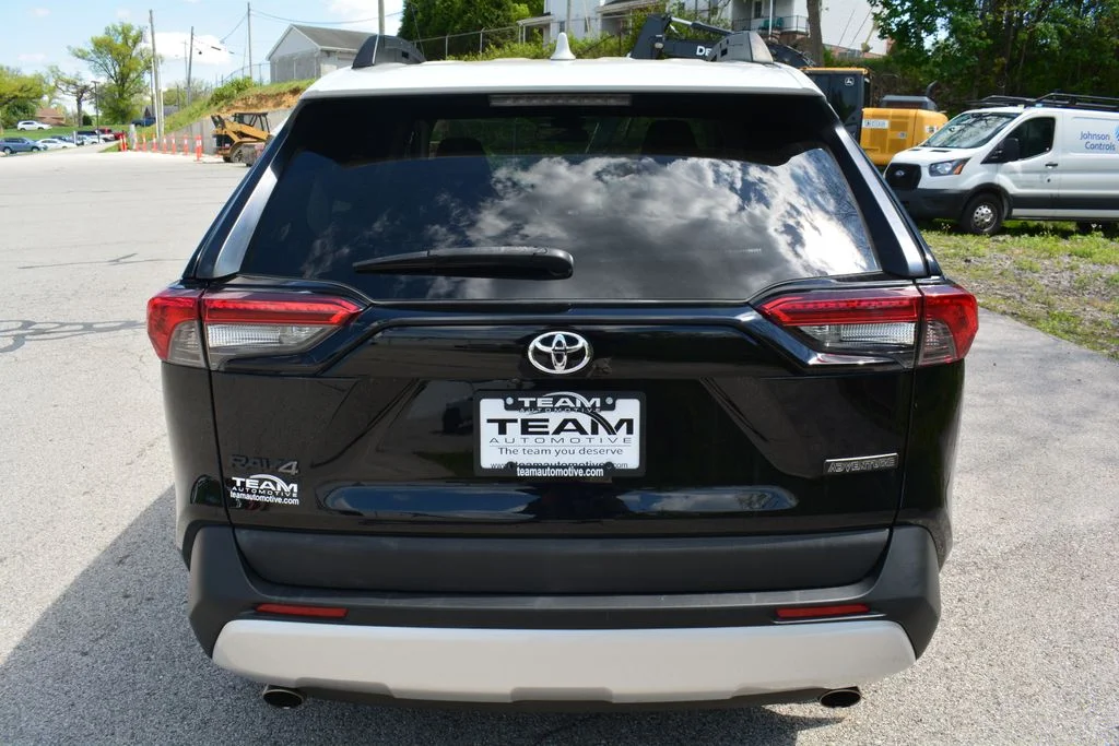 Used 2019 Toyota RAV4 - photo 7