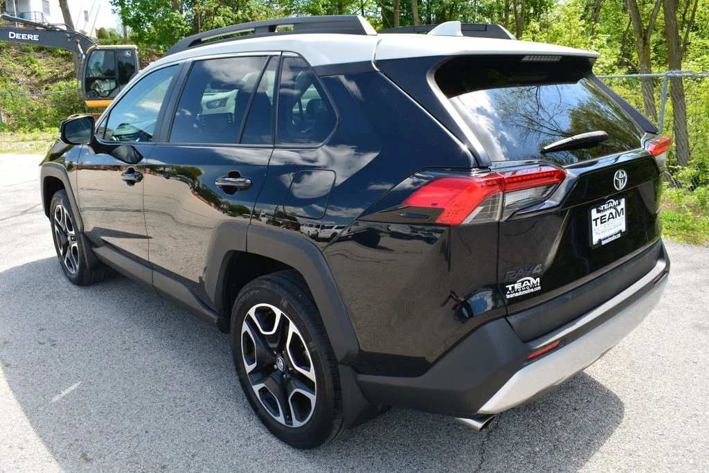 Used 2019 Toyota RAV4 - photo 8