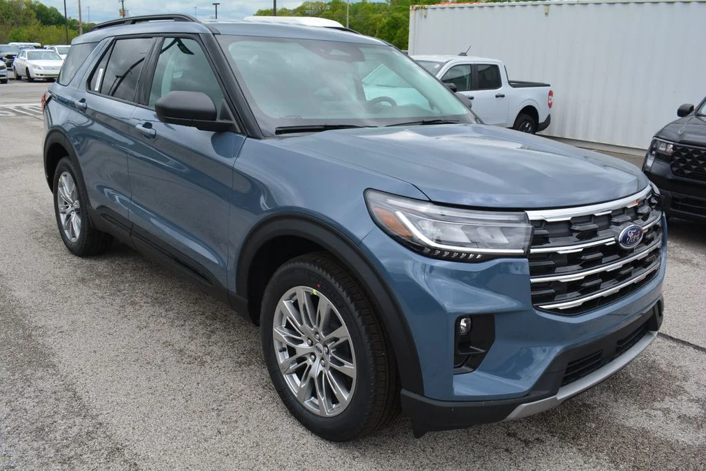New 2026 Ford Explorer - photo 1