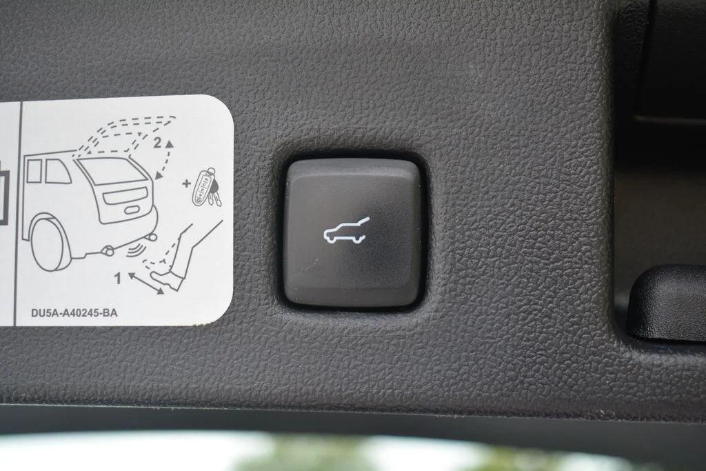 Used 2020 Ford Escape - photo 26