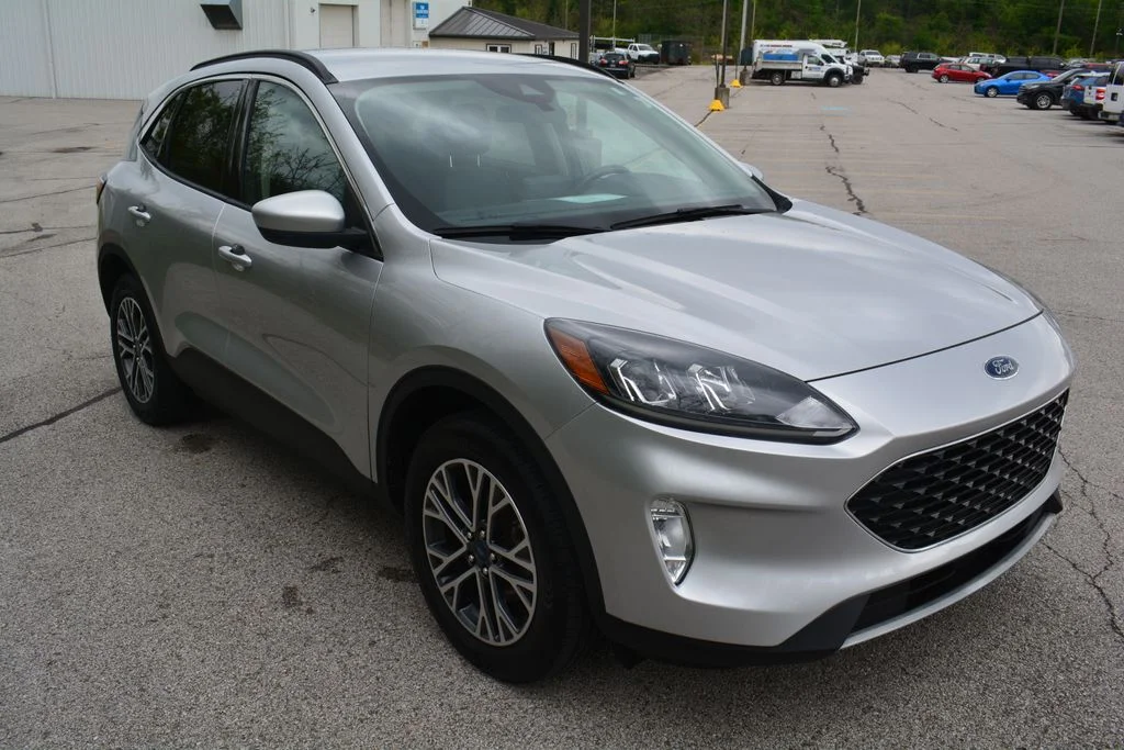 Used 2020 Ford Escape - photo 5