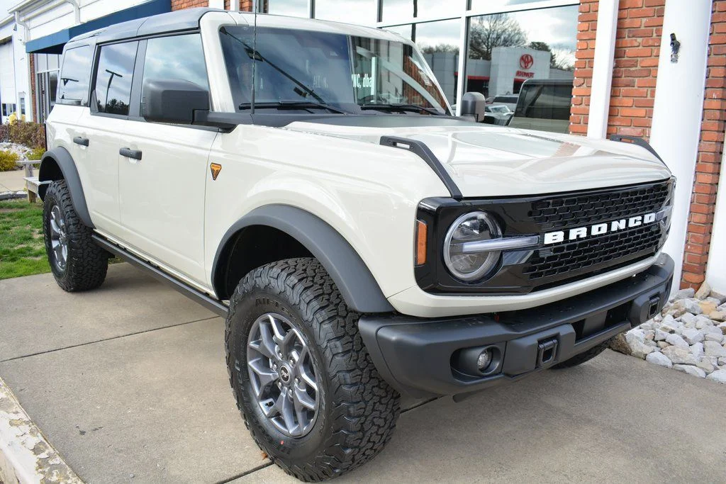 New 2025 Ford Bronco - photo 1