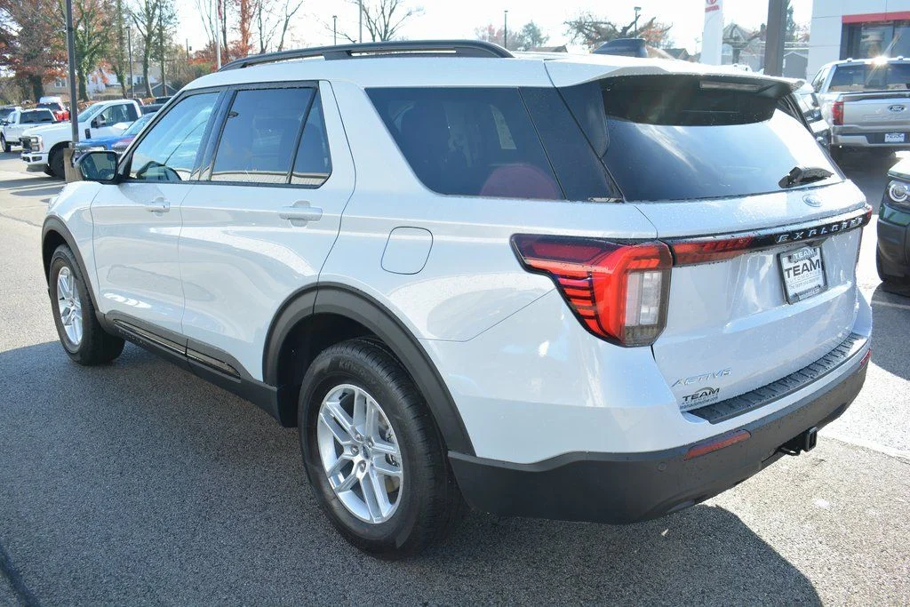 New 2026 Ford Explorer - photo 5