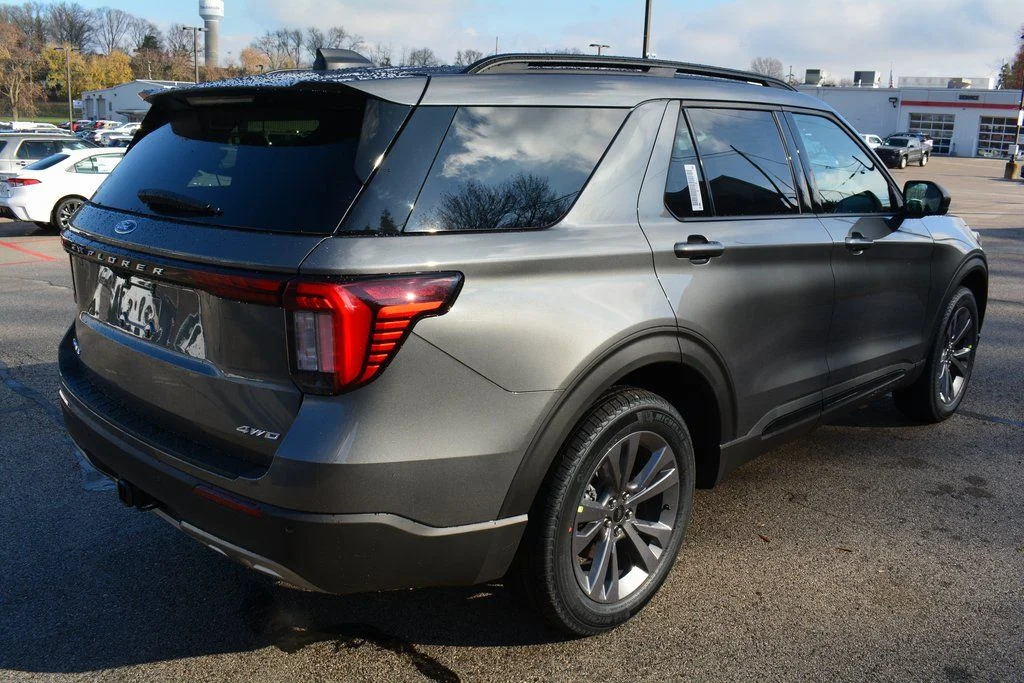 New 2026 Ford Explorer - photo 5